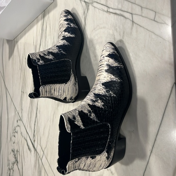 Modern Vice snakeskin boots Size 41- never worn - Picture 6 of 8